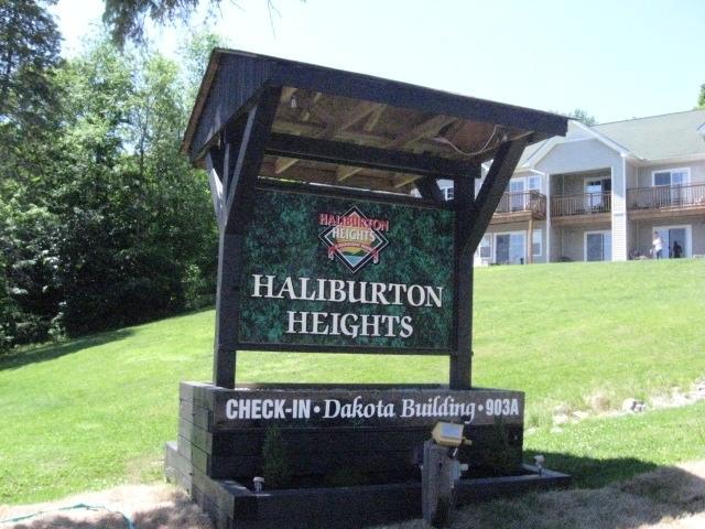 Апарт отель Getaways At Haliburton Heights Dysart et Al Экстерьер фото
